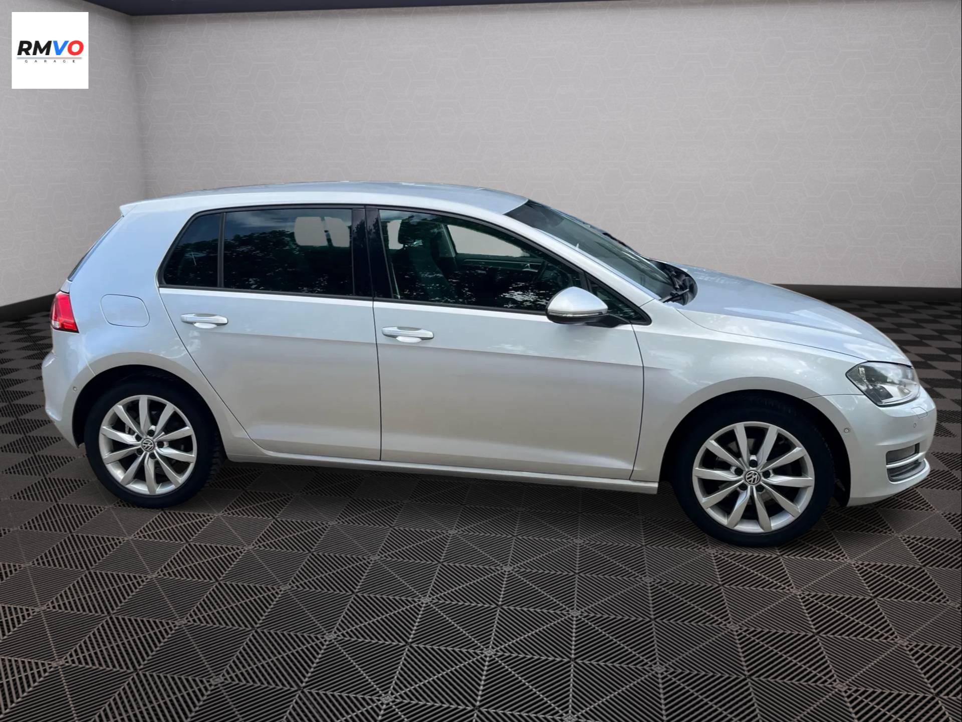 VOLKSWAGEN GOLF VII BERLINE