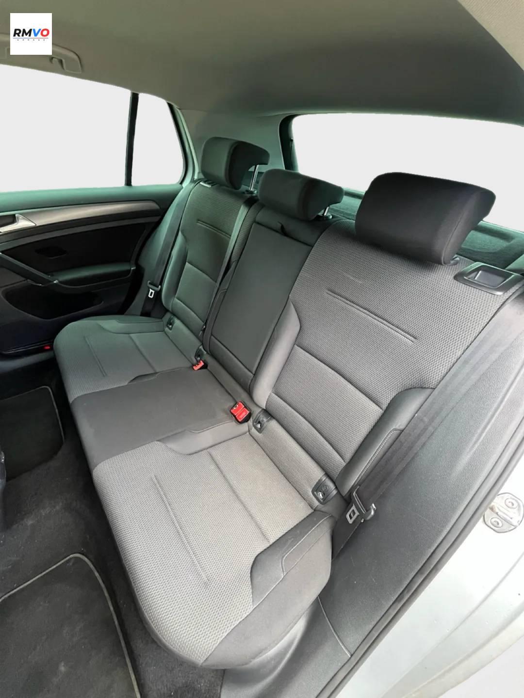 VOLKSWAGEN GOLF VII BERLINE